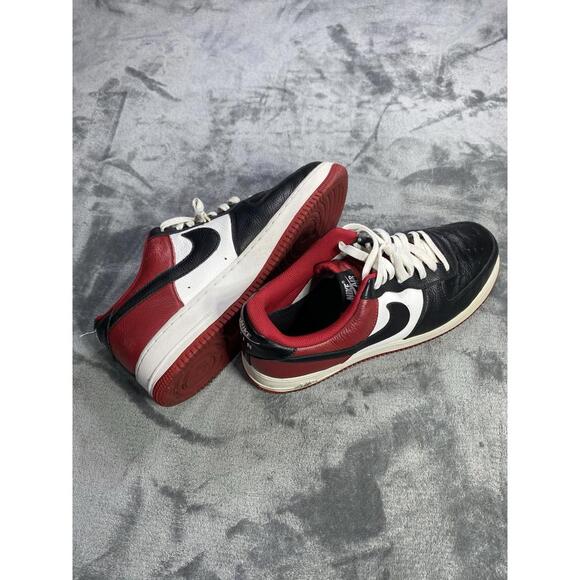 Nike Air Force 1 Low Bred Toe Sneakers Red Black Colorway Men 11.5 US DN4162-991 - Picture 1 of 12